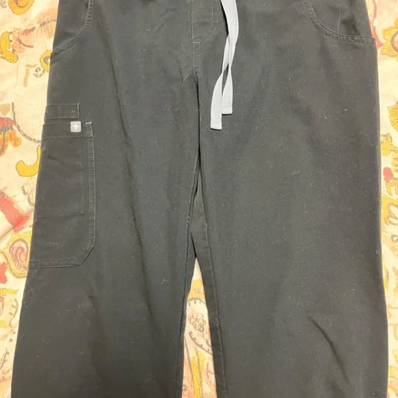 Figs Scrubs Set - Picture 5 of 5